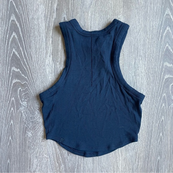 Lululemon Hold Tight Cropped Tank Top - Picture 2 of 3